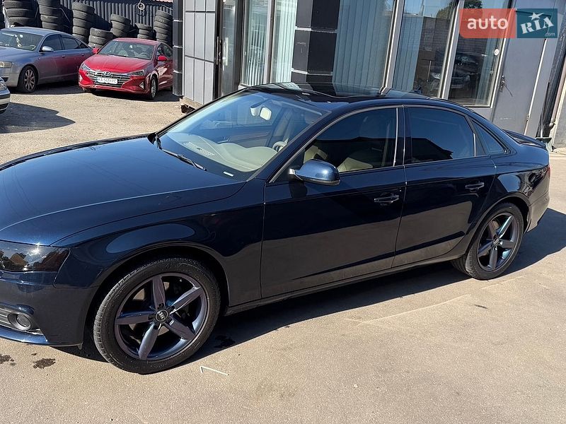 Седан Audi A4 2010 в Киеве