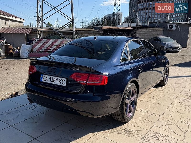 Седан Audi A4 2010 в Киеве