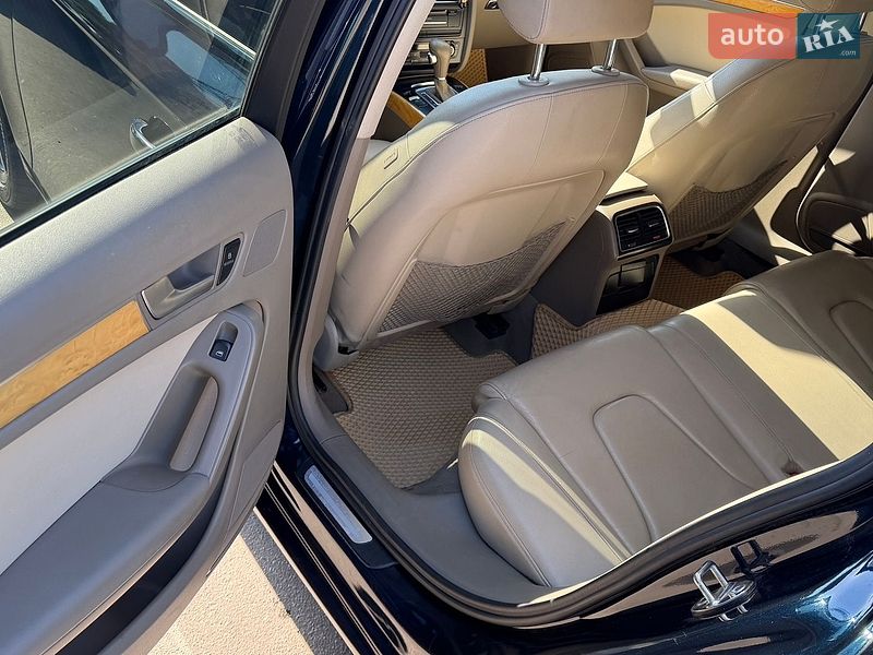 Седан Audi A4 2010 в Киеве