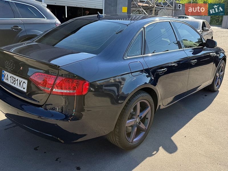 Седан Audi A4 2010 в Киеве