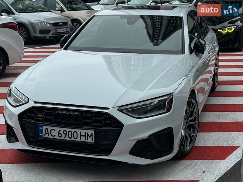 Седан Audi A4 2020 в Києві