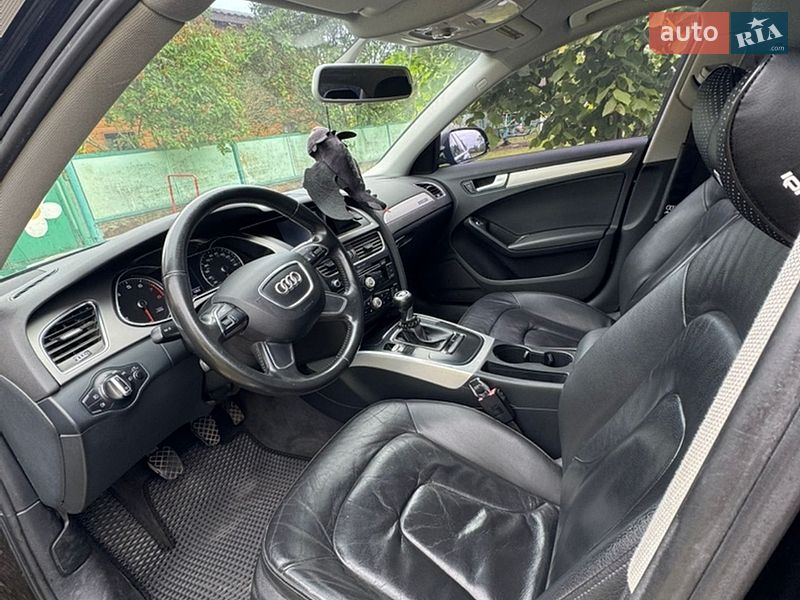 Седан Audi A4 2012 в Гайвороне