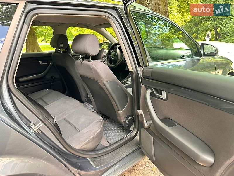 Универсал Audi A4 2001 в Горохове