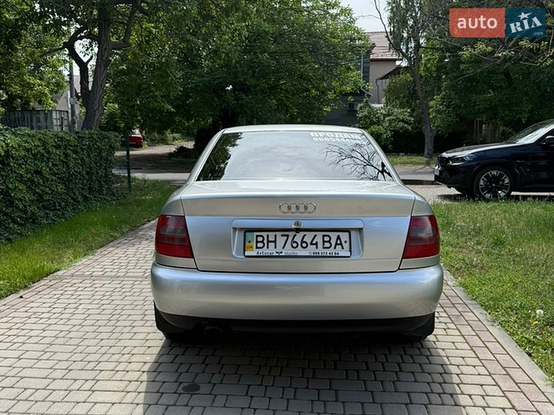 Седан Audi A4 1998 в Одессе