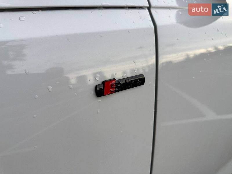 Седан Audi A4 2021 в Києві