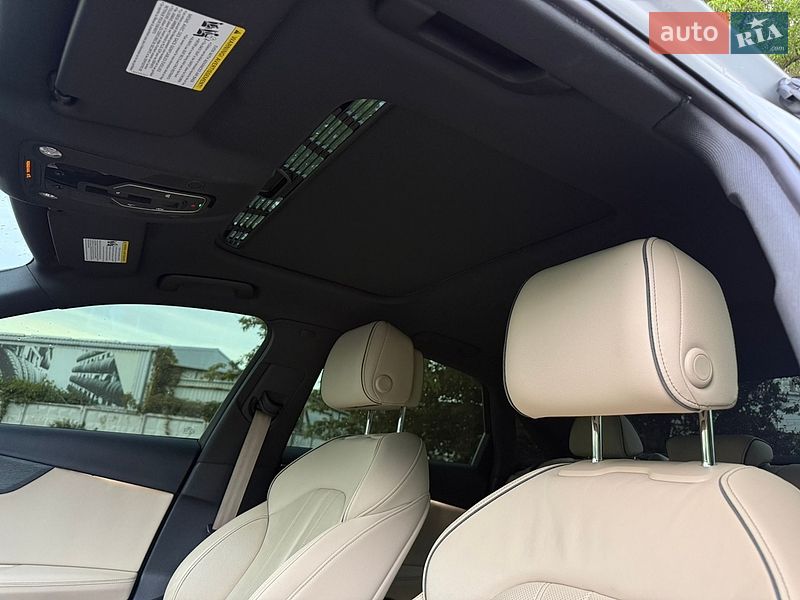 Седан Audi A4 2021 в Києві