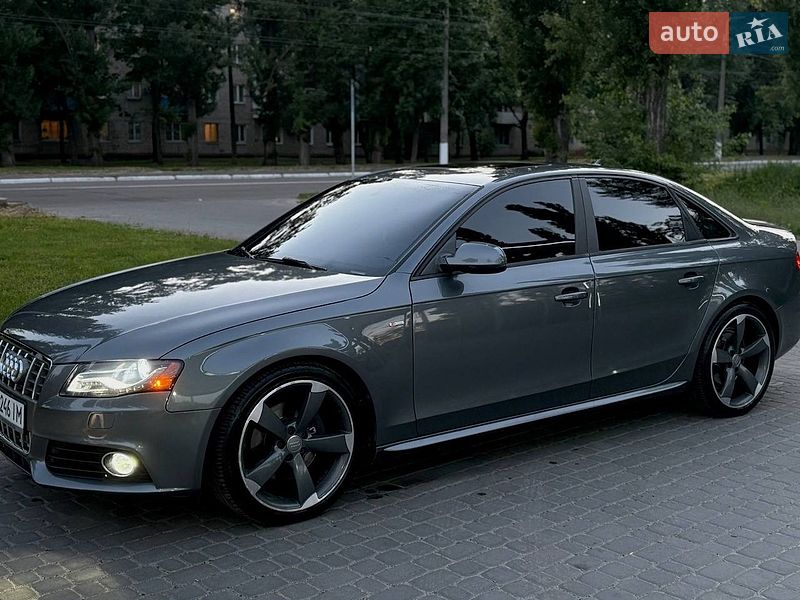 Седан Audi A4 2011 в Кременчуге