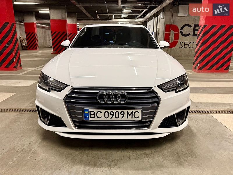 Седан Audi A4 2019 в Львові