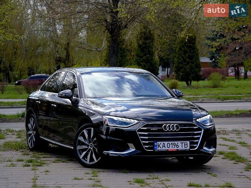 Седан Audi A4 2023 в Києві