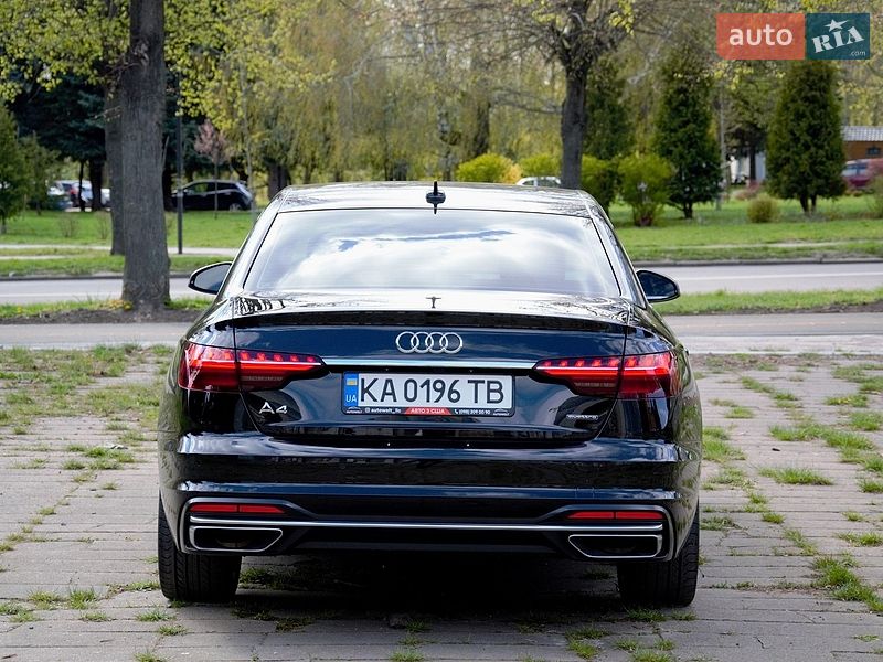 Седан Audi A4 2023 в Києві