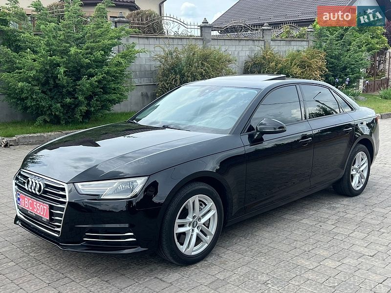 Седан Audi A4 2016 в Ровно
