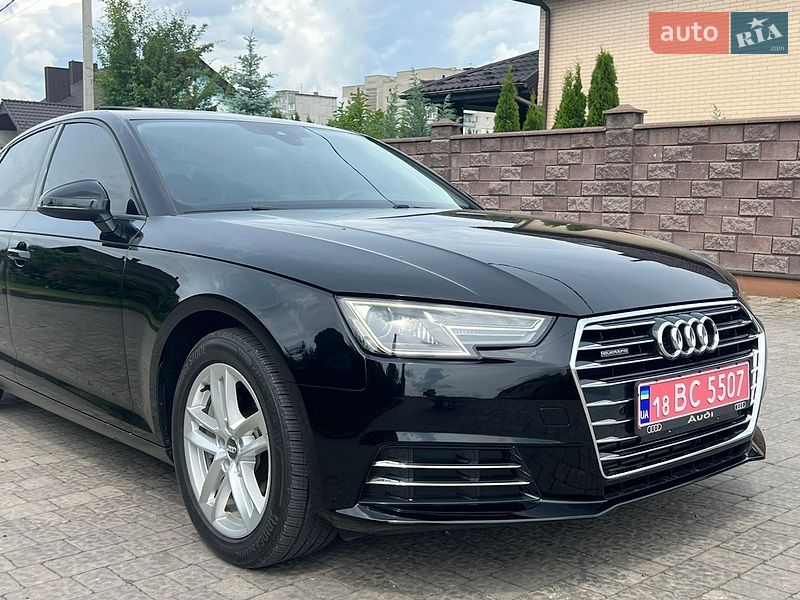 Седан Audi A4 2016 в Ровно