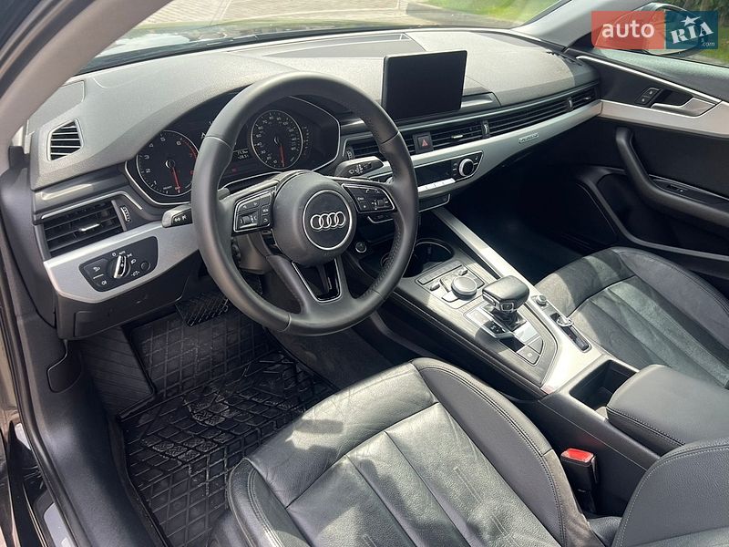 Седан Audi A4 2016 в Ровно