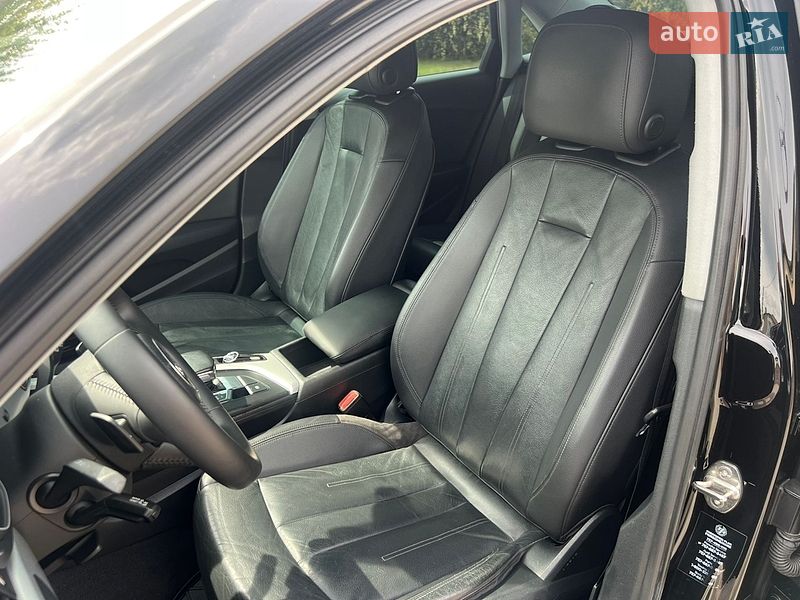 Седан Audi A4 2016 в Ровно