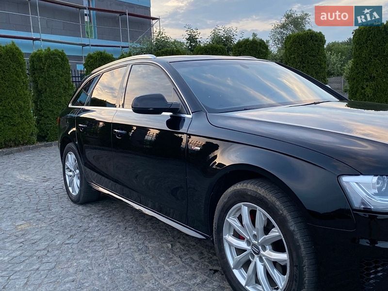 Универсал Audi A4 2013 в Жовкве