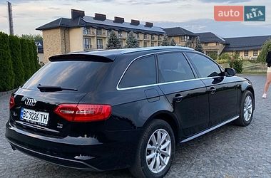 Универсал Audi A4 2013 в Жовкве