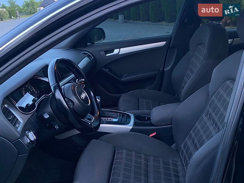 Универсал Audi A4 2013 в Жовкве