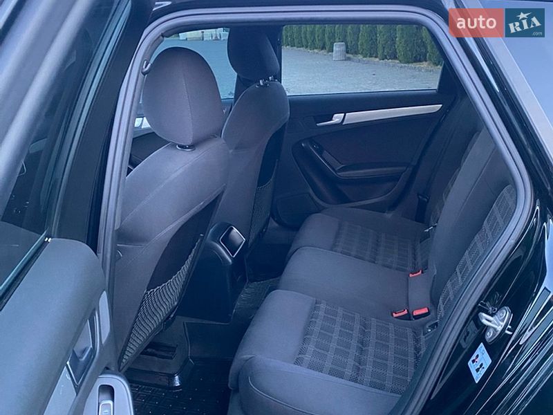 Универсал Audi A4 2013 в Жовкве
