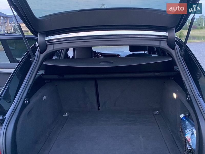 Универсал Audi A4 2013 в Жовкве