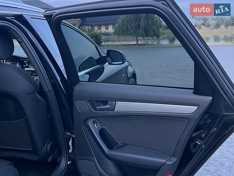 Универсал Audi A4 2013 в Жовкве
