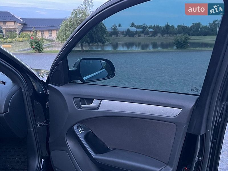 Универсал Audi A4 2013 в Жовкве