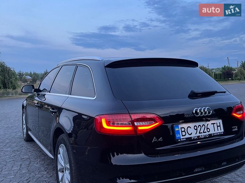 Универсал Audi A4 2013 в Жовкве