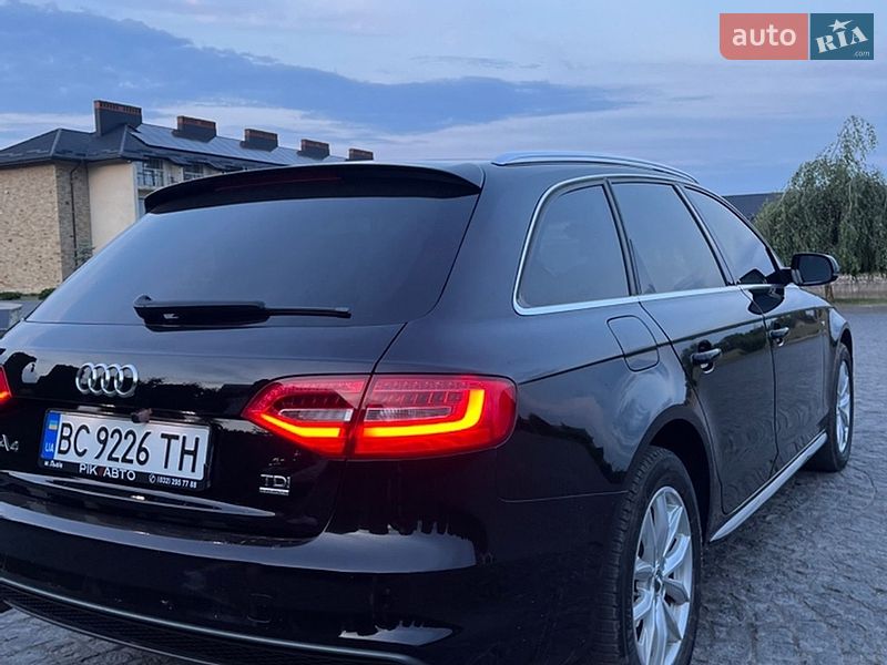 Универсал Audi A4 2013 в Жовкве