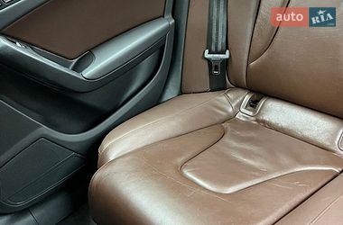 Седан Audi A4 2015 в Львові