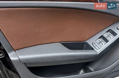 Седан Audi A4 2015 в Львові