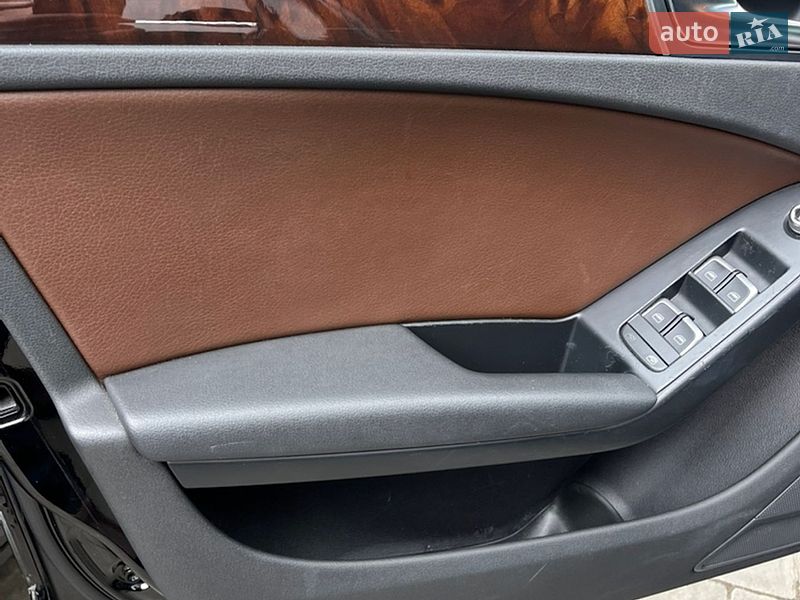 Седан Audi A4 2015 в Львові