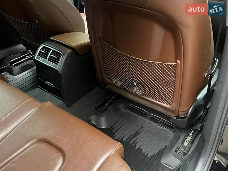 Седан Audi A4 2015 в Львові