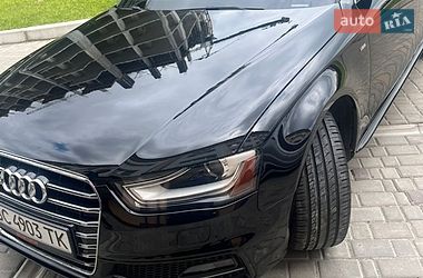 Седан Audi A4 2015 в Львові