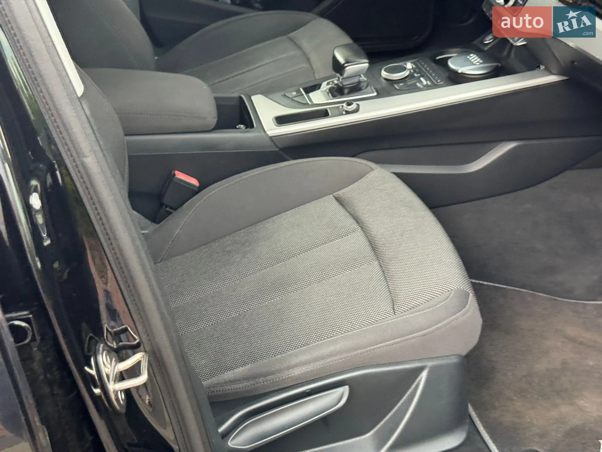 2016 Audi A4 - мініатюра 27