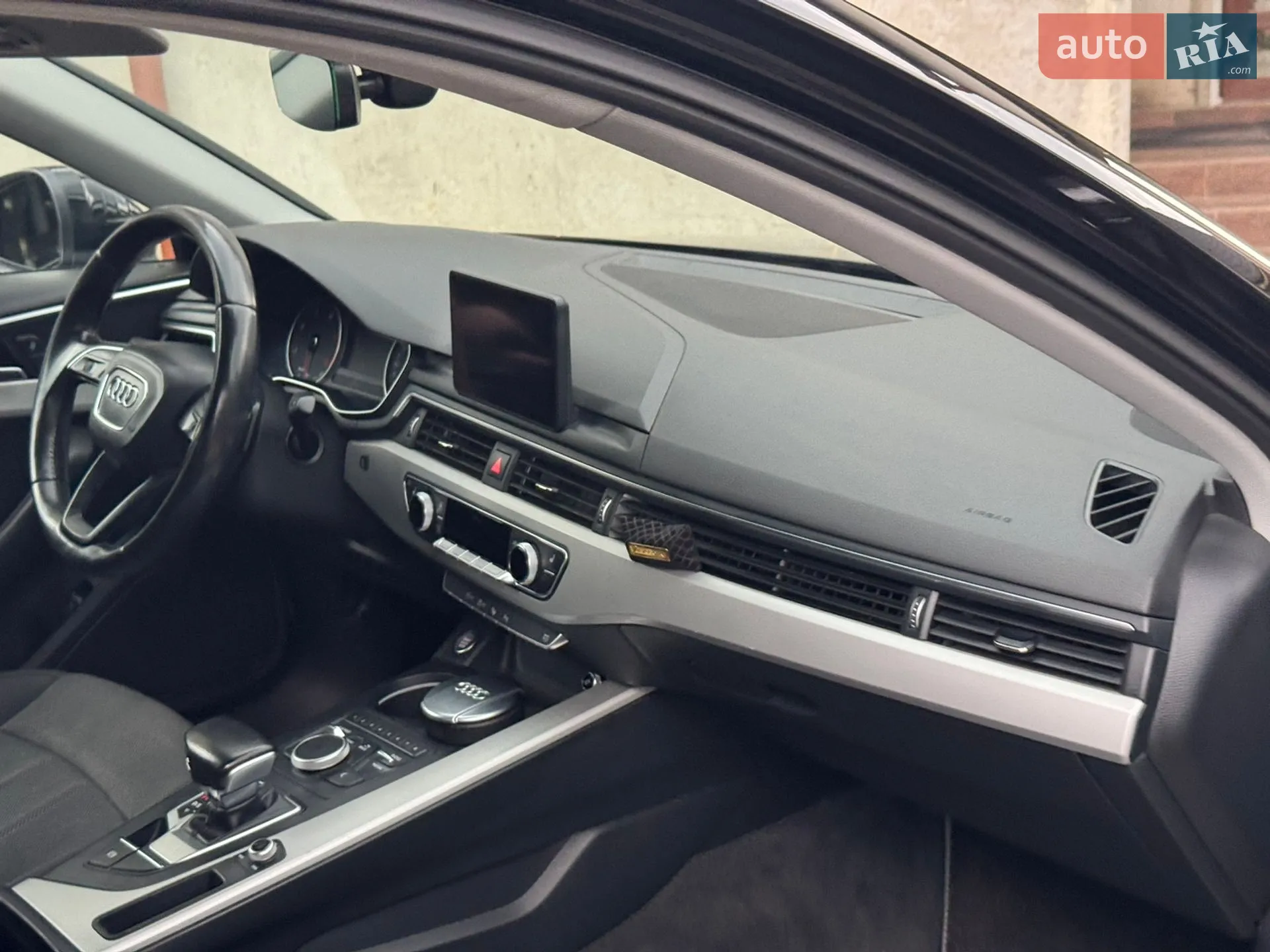 2016 Audi A4 - мініатюра 32