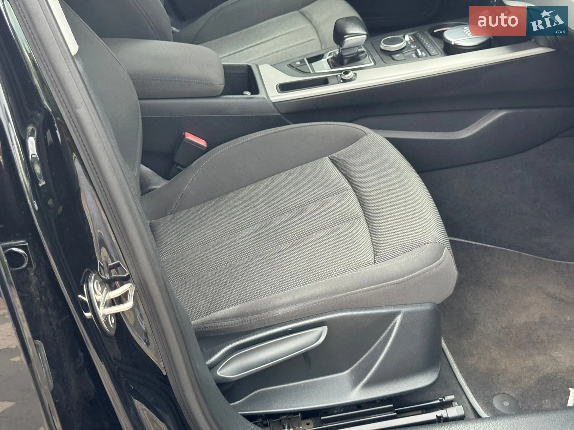 2016 Audi A4 - мініатюра 73