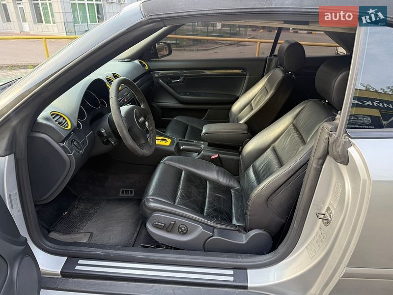 Кабриолет Audi A4 2004 в Львове