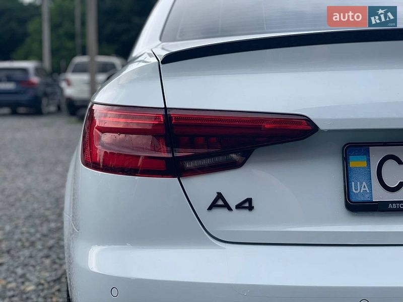 Седан Audi A4 2017 в Черновцах