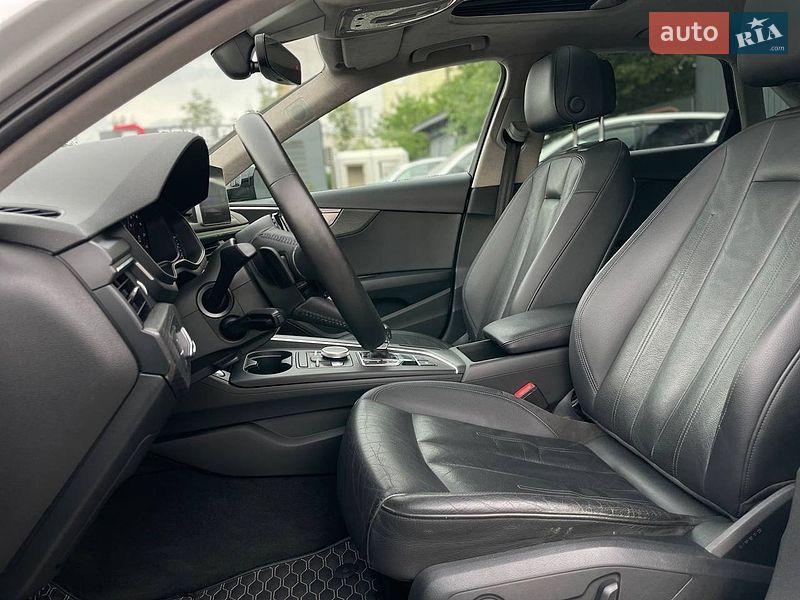 Седан Audi A4 2017 в Черновцах