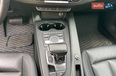 Седан Audi A4 2017 в Черновцах