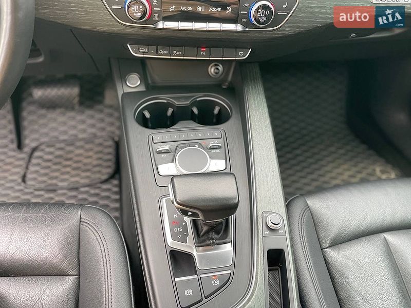 Седан Audi A4 2017 в Черновцах