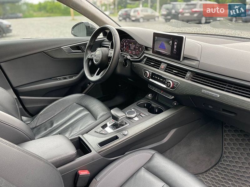 Седан Audi A4 2017 в Чернівцях