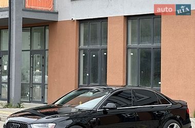 Седан Audi A4 2013 в Львові