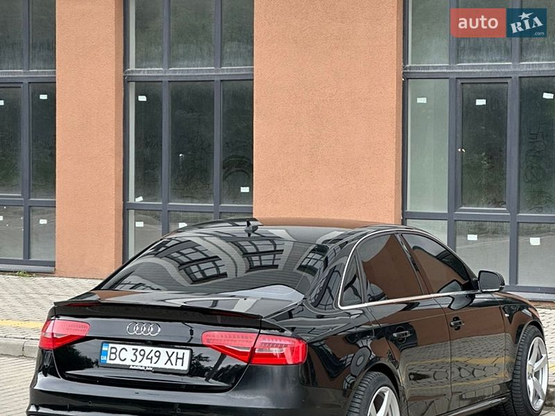 Седан Audi A4 2013 в Львові