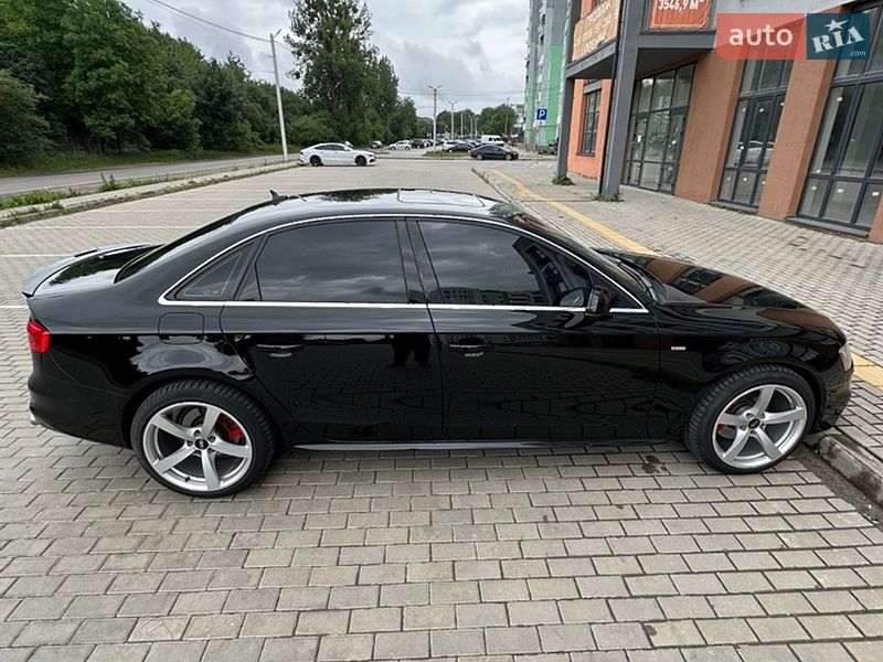 Седан Audi A4 2013 в Львові