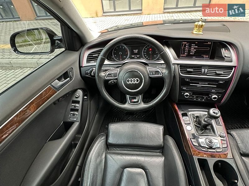 Седан Audi A4 2013 в Львові