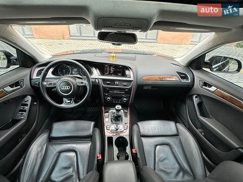 Седан Audi A4 2013 в Львові