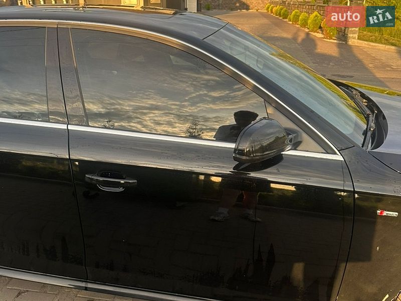 Седан Audi A4 2015 в Ровно