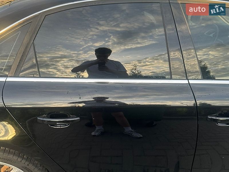 Седан Audi A4 2015 в Ровно