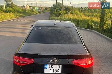 Седан Audi A4 2015 в Ровно