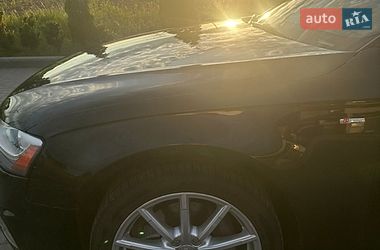 Седан Audi A4 2015 в Ровно